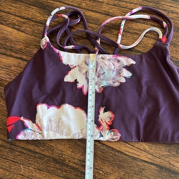 athleta HYPER FOCUSED PRINT BRA IN POWERVITA | Color: New Botanical | size M - Picture 7 of 8